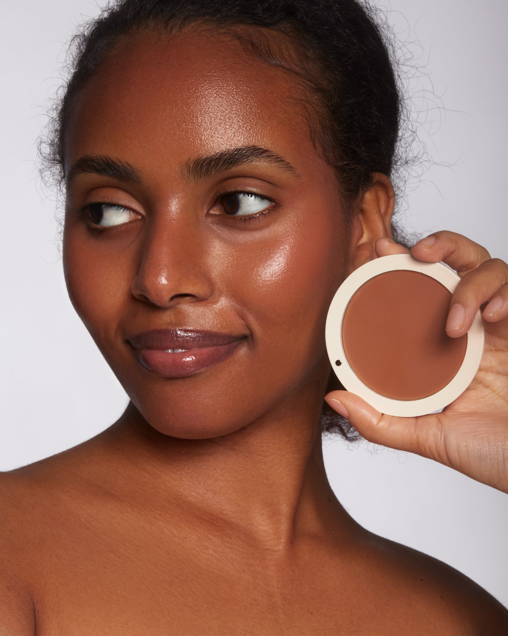 Naturalny kontur i świeży rumieniec. Zestaw CHEEK SCULPT